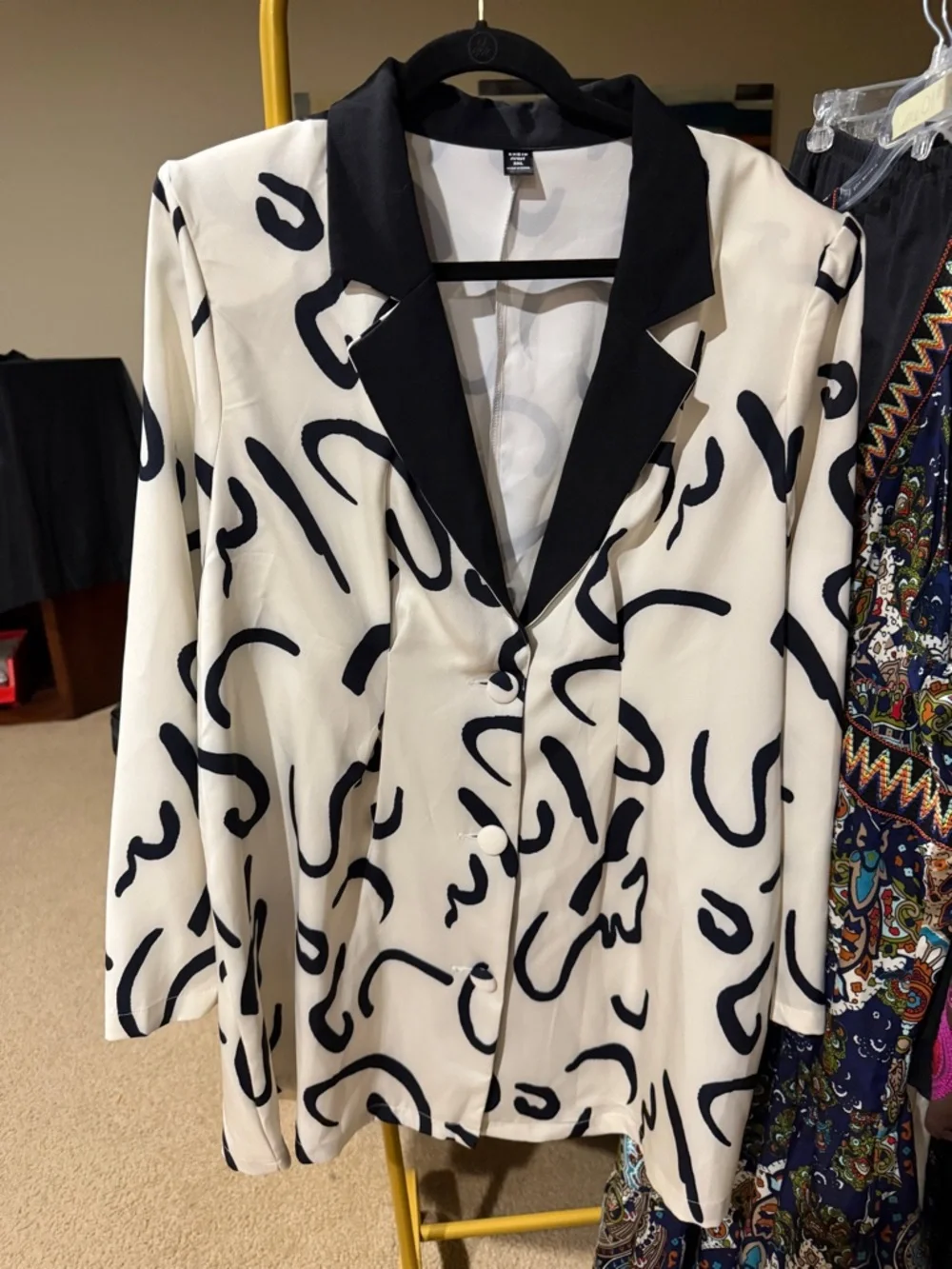 SHEIN Black and White Abstract Print Blazer - Picture 1 of 2